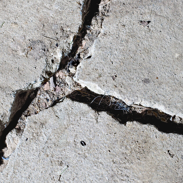 cracks in concrete repairs